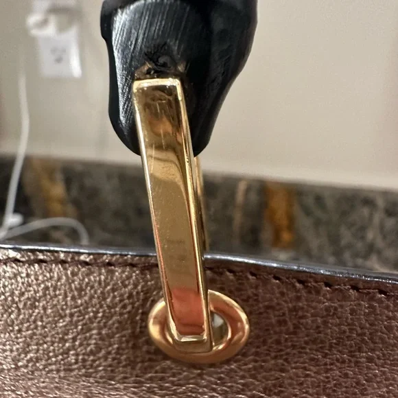 🚫SOLD🚫✨💎VINTAGE💎✨ GUCCI BAMBOO BAG
IN METALLIC CHAMPAIGNE LEATHER! - Picture 9 of 15